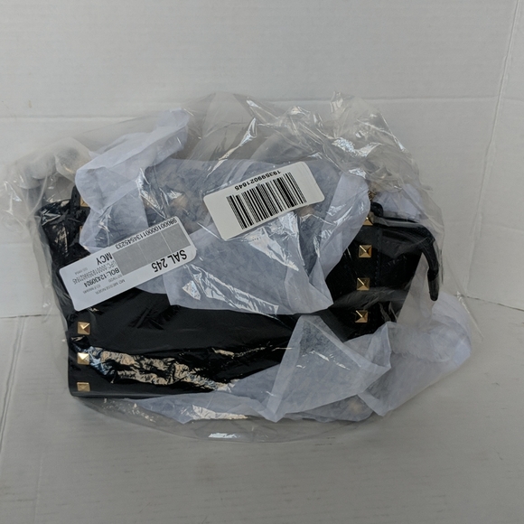 Michael Kors Selma Stud Medium Messenger - Picture 8 of 10